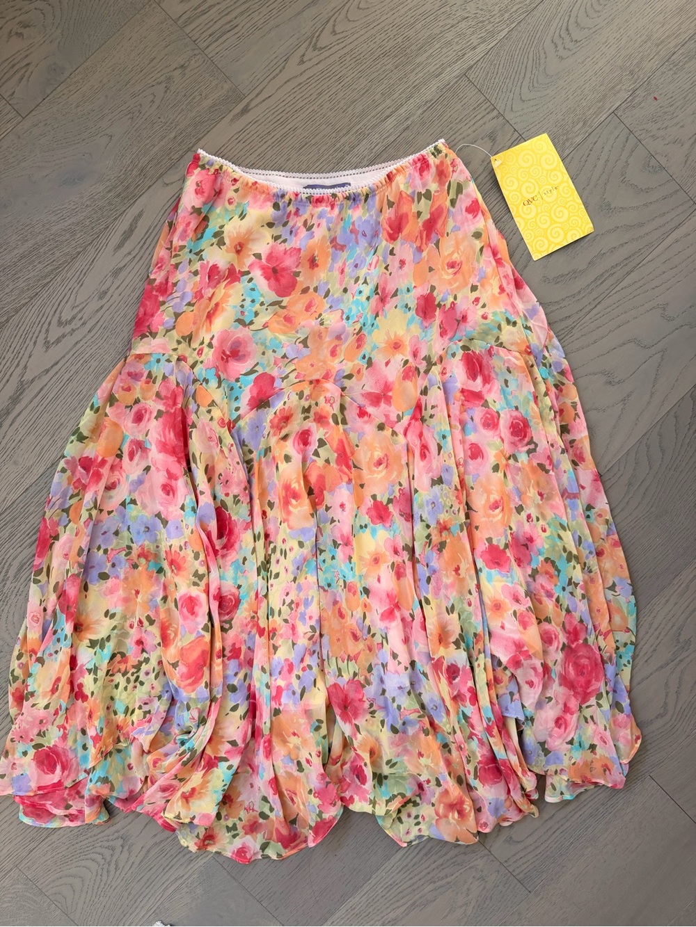 NWT Flowy floral skirt